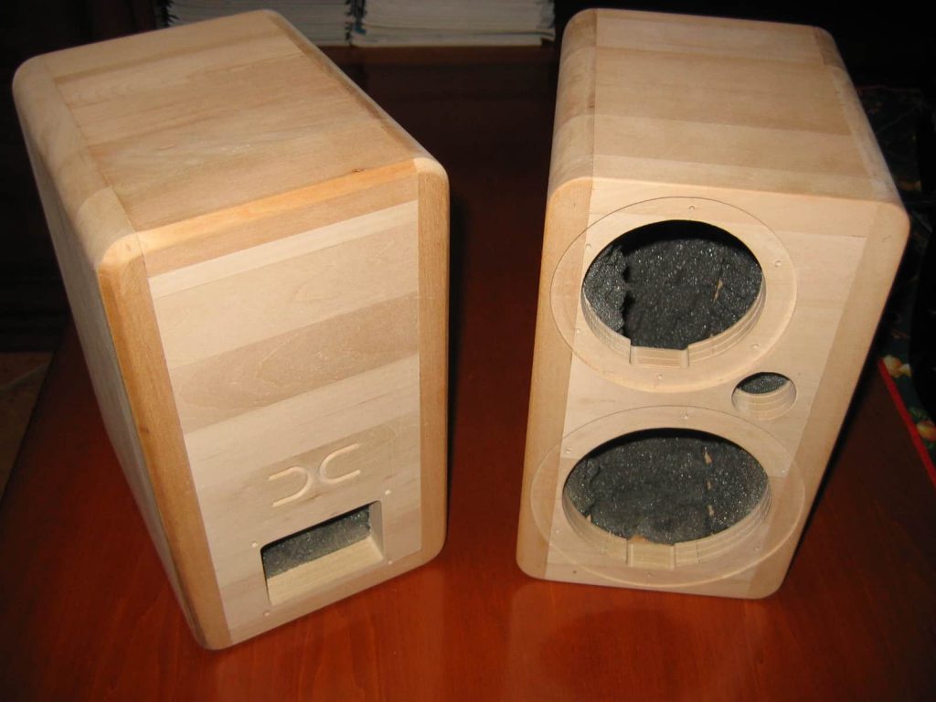 diffusori acustici dopo le fresature cnc